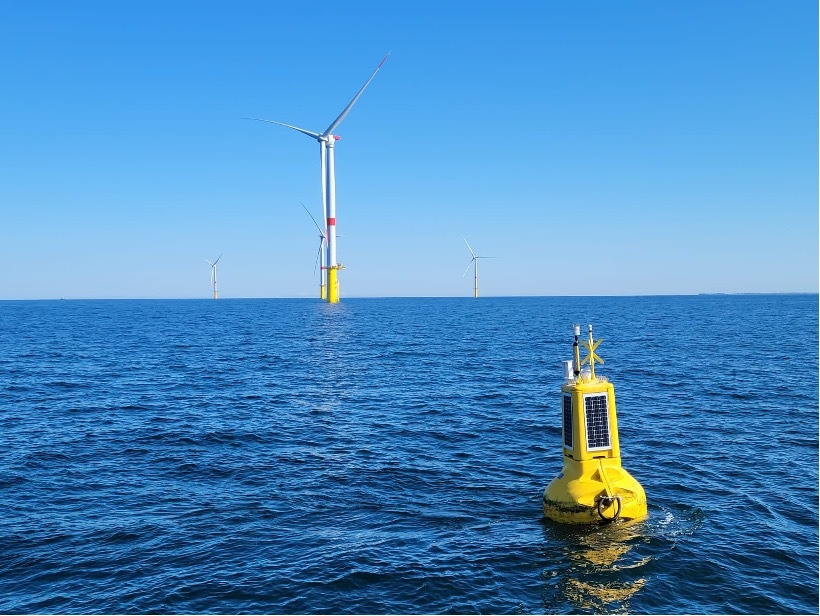 Les bouées metocean Alizé installées sur plusieurs parcs éoliens en mer pour sécuriser et faciliter les opérations maritimes