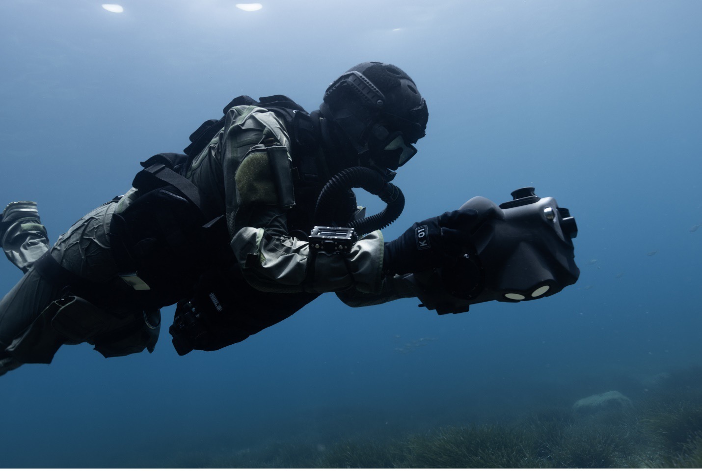 Nortek underwater diver