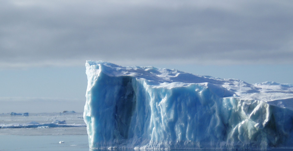 Floating iceberg antartica